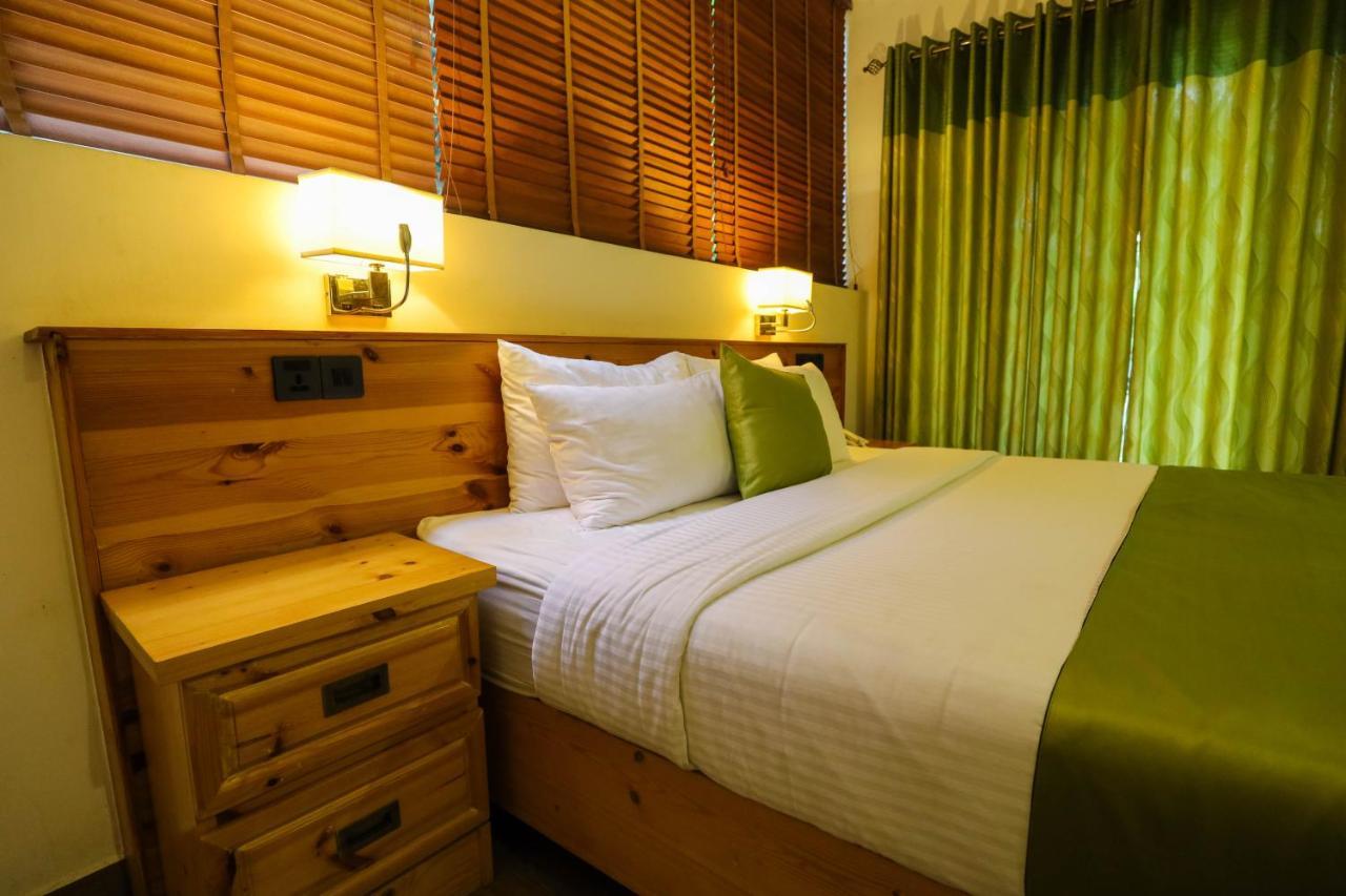 Hotel Ganthera แคนดี้ ภายนอก รูปภาพ