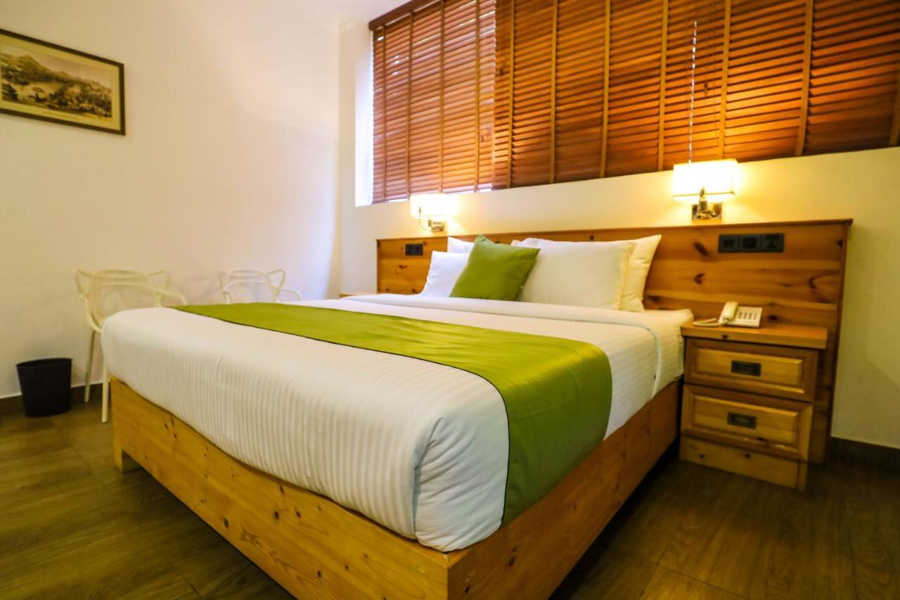 Hotel Ganthera แคนดี้ ภายนอก รูปภาพ